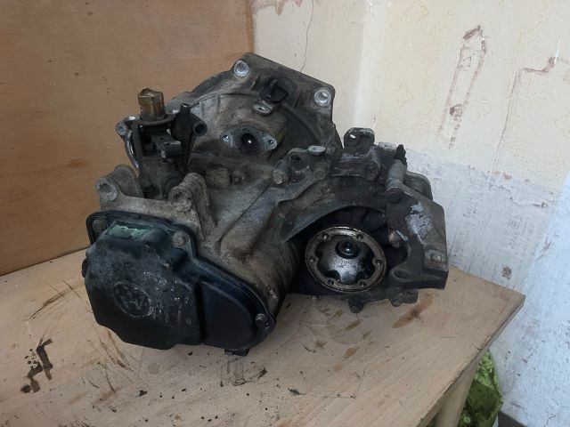 bontott VW PASSAT B3 B4 Váltó (Mechanikus)