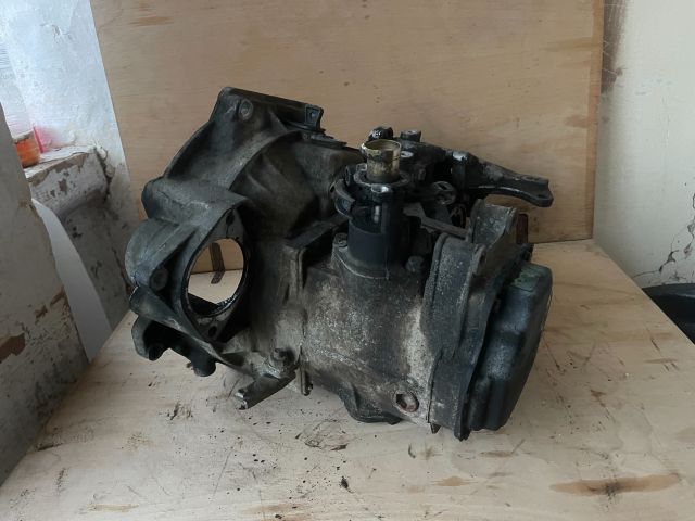 bontott VW PASSAT B3 B4 Váltó (Mechanikus)