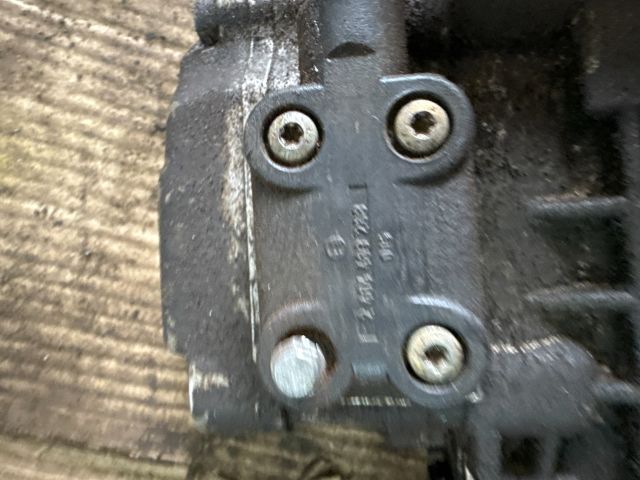 bontott VW PASSAT B3 B4 Adagoló