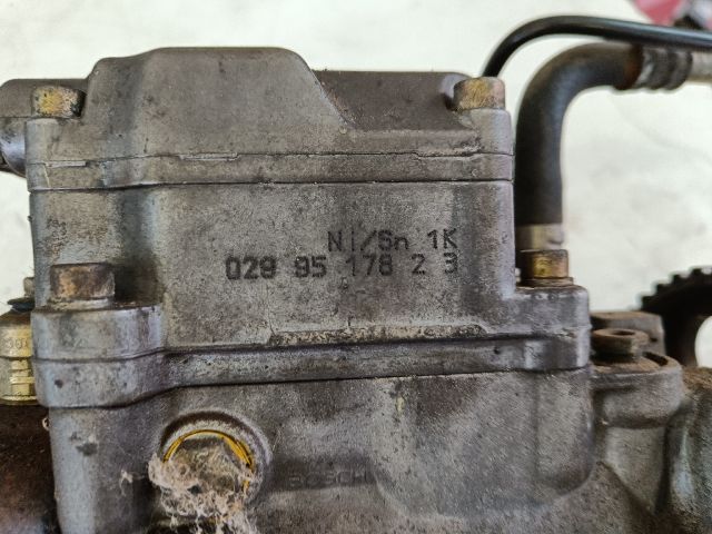 bontott VW PASSAT B3 B4 Adagoló