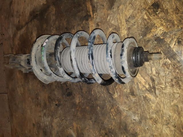 bontott VW PASSAT B3 B4 Bal első Lengéscsillapító