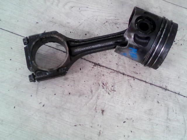 bontott VW PASSAT B3 B4 Dugattyú és Hajtókar