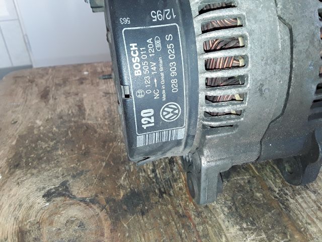 bontott VW PASSAT B3 B4 Generátor