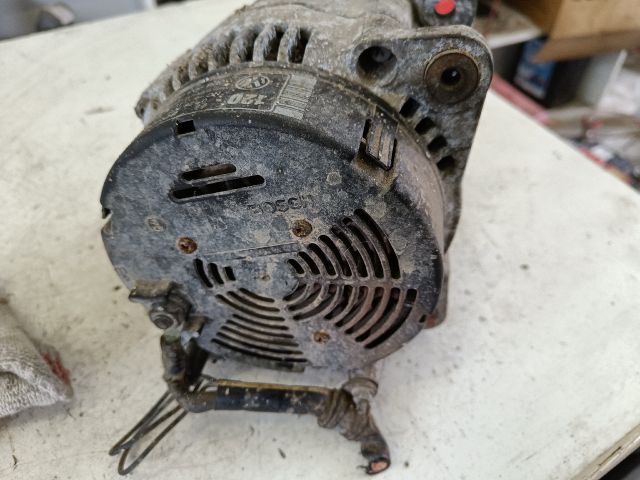 bontott VW PASSAT B3 B4 Generátor