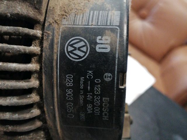 bontott VW PASSAT B3 B4 Generátor