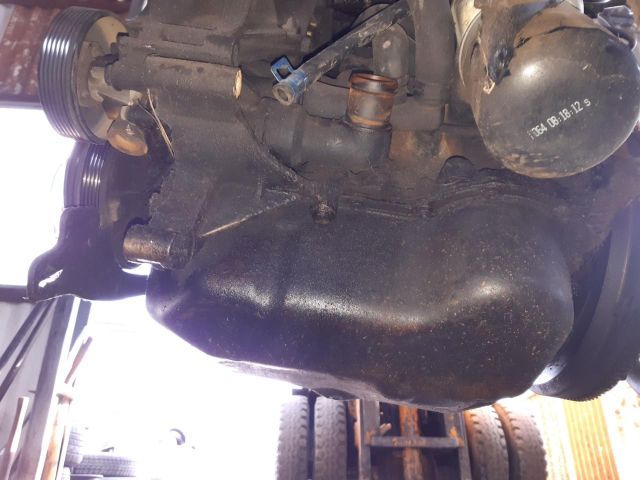 bontott VW PASSAT B3 B4 Motor (Fűzött blokk hengerfejjel)