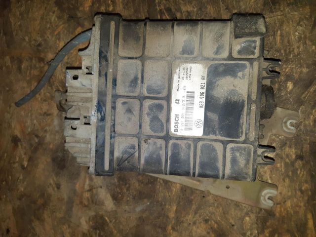 bontott VW PASSAT B3 B4 Motorvezérlő