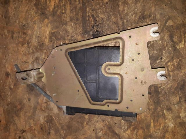 bontott VW PASSAT B3 B4 Motorvezérlő