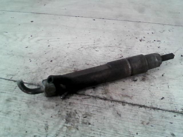 bontott VW PASSAT B3 B4 Porlasztó (1 db)