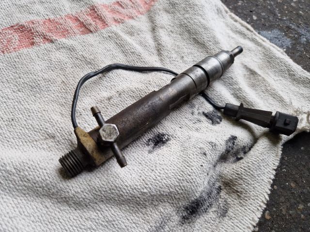 bontott VW PASSAT B3 B4 Porlasztó (1 db)