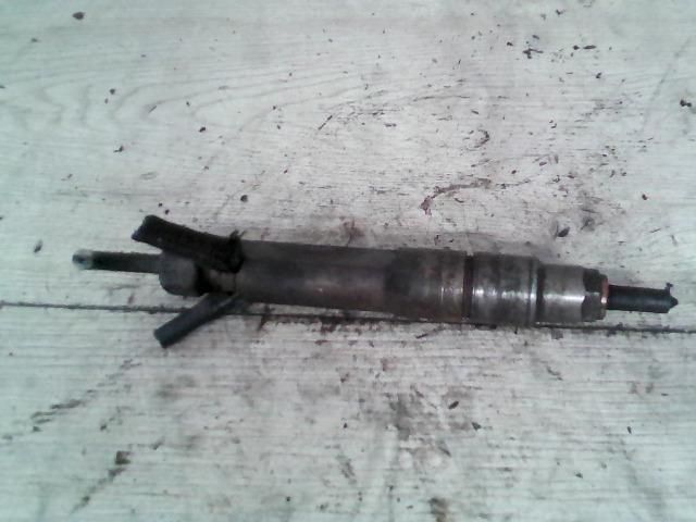 bontott VW PASSAT B3 B4 Porlasztó (1 db)