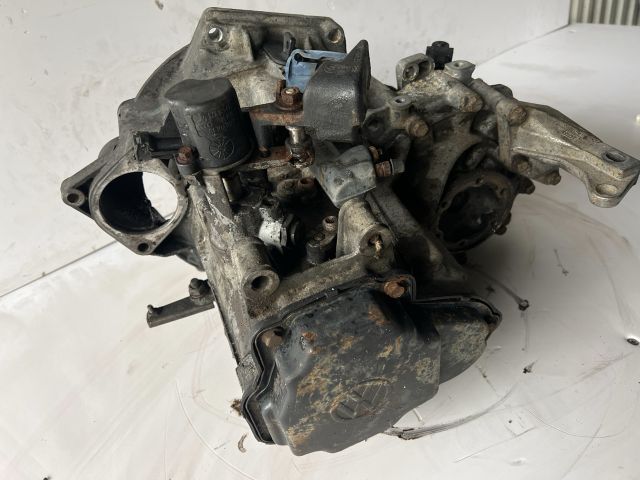 bontott VW PASSAT B3 B4 Váltó (Mechanikus)
