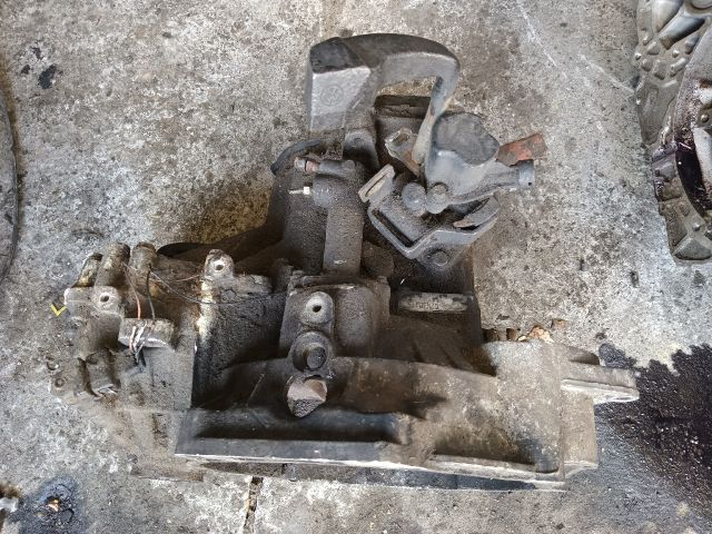 bontott VW PASSAT B3 B4 Váltó (Mechanikus)