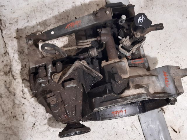 bontott VW PASSAT B3 B4 Váltó (Mechanikus)