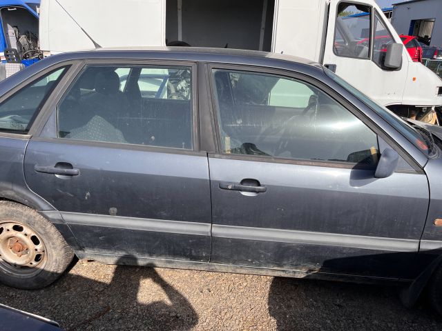 bontott VW PASSAT B3 B4 Jobb hátsó Rugó