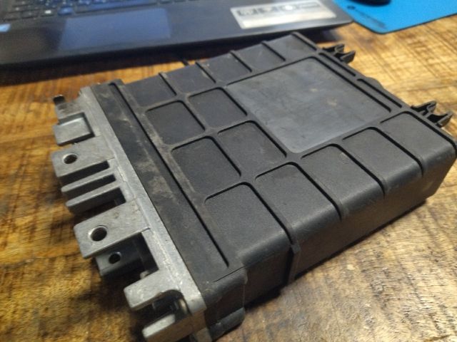 bontott VW PASSAT B3 B4 Motorvezérlő