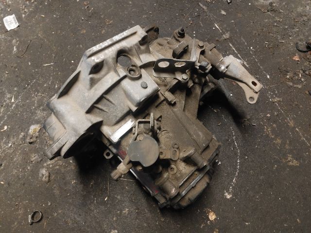 bontott VW PASSAT B3 B4 Váltó (Mechanikus)