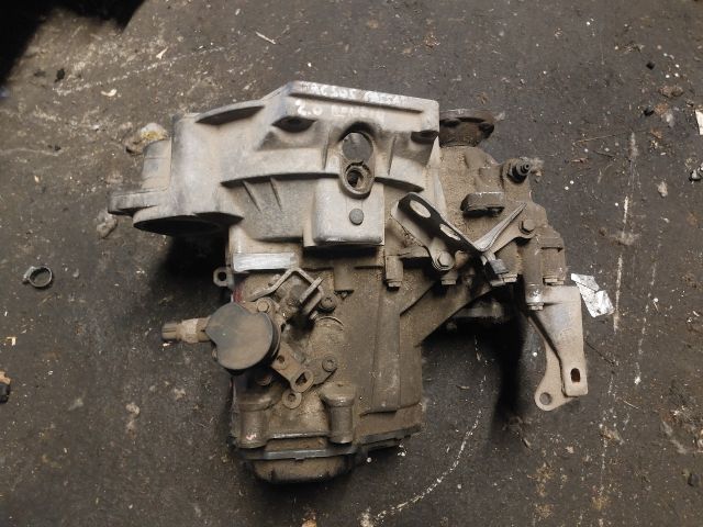 bontott VW PASSAT B3 B4 Váltó (Mechanikus)