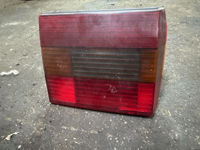 bontott VW PASSAT B3 B4 Bal Belső Hátsó Lámpa