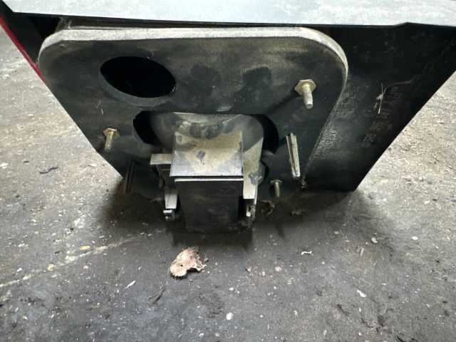 bontott VW PASSAT B3 B4 Bal Belső Hátsó Lámpa