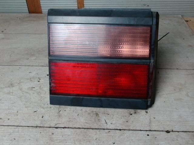 bontott VW PASSAT B3 B4 Bal Belső Hátsó Lámpa