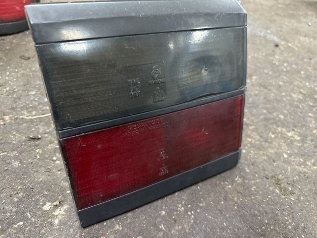 bontott VW PASSAT B3 B4 Bal Belső Hátsó Lámpa