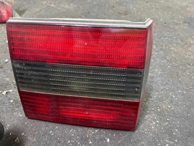 bontott VW PASSAT B3 B4 Bal Belső Hátsó Lámpa