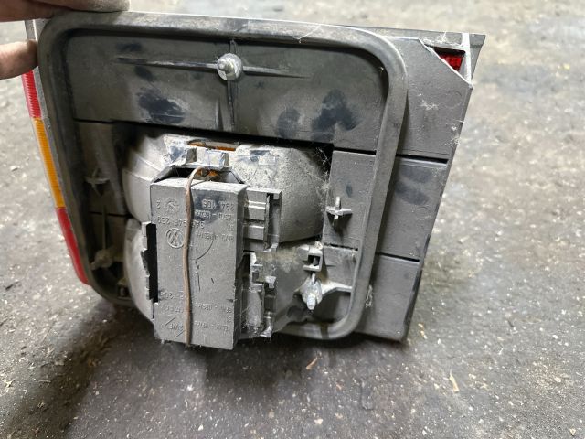 bontott VW PASSAT B3 B4 Bal Belső Hátsó Lámpa