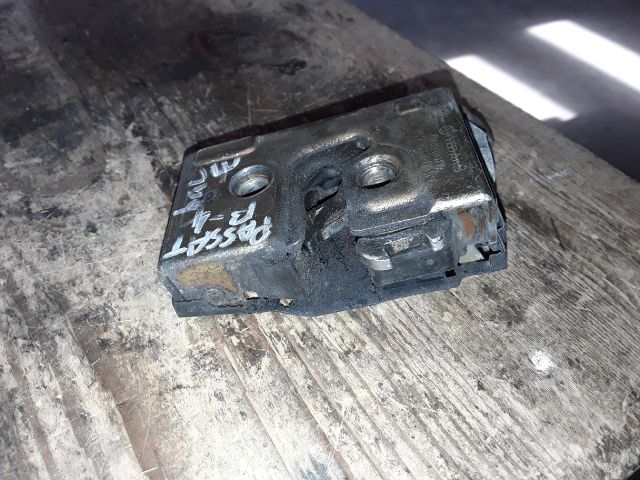 bontott VW PASSAT B3 B4 Bal első Ajtózár