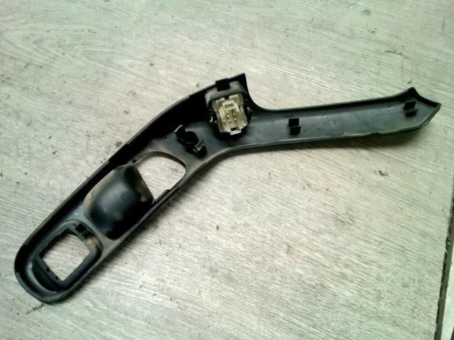 bontott VW PASSAT B3 B4 Bal hátsó Ablakemelő Kapcsoló