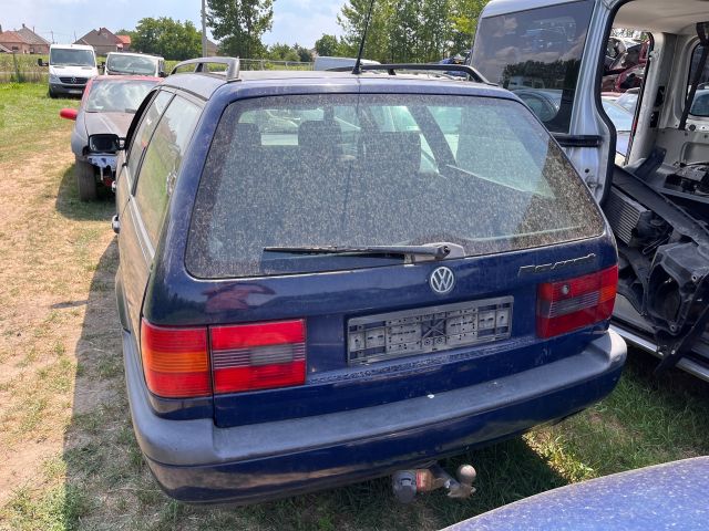 bontott VW PASSAT B3 B4 Bal hátsó Ajtó (Részeivel)