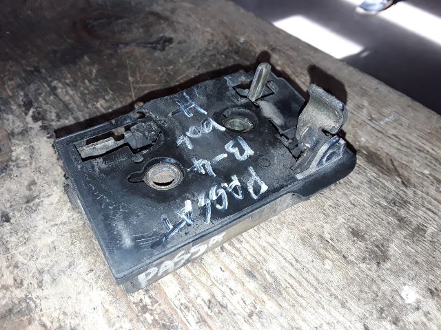 bontott VW PASSAT B3 B4 Bal hátsó Ajtózár