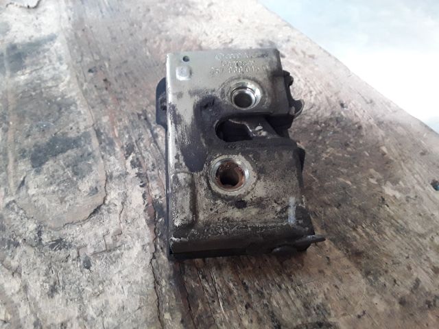 bontott VW PASSAT B3 B4 Bal hátsó Ajtózár