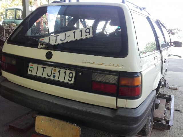 bontott VW PASSAT B3 B4 Bal Hátsó Lámpa