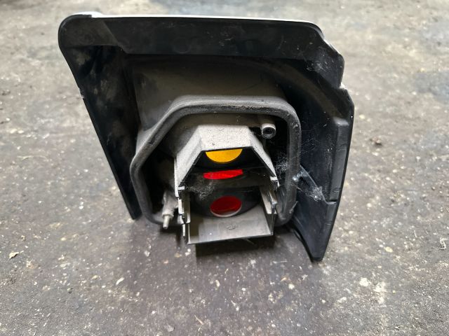 bontott VW PASSAT B3 B4 Bal Külső Hátsó Lámpa