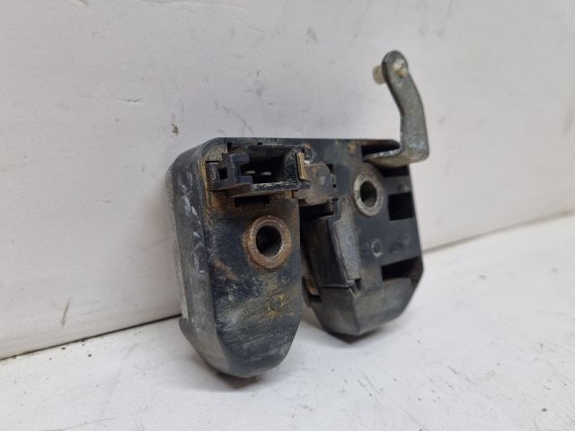 bontott VW PASSAT B3 B4 Csomagtérajtó Zárszerkezet