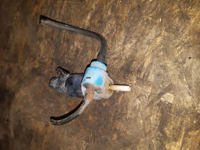 bontott VW PASSAT B3 B4 Első Ablakmosó Szivattyú