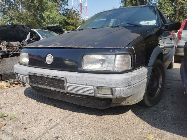 bontott VW PASSAT B3 B4 Első Lökhárító (Részeivel)