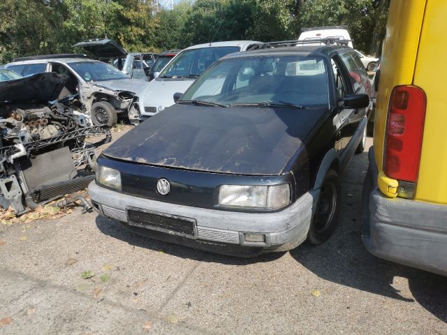 bontott VW PASSAT B3 B4 Első Lökhárító (Részeivel)