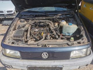 bontott VW PASSAT B3 B4 Első Lökhárító (Részeivel)