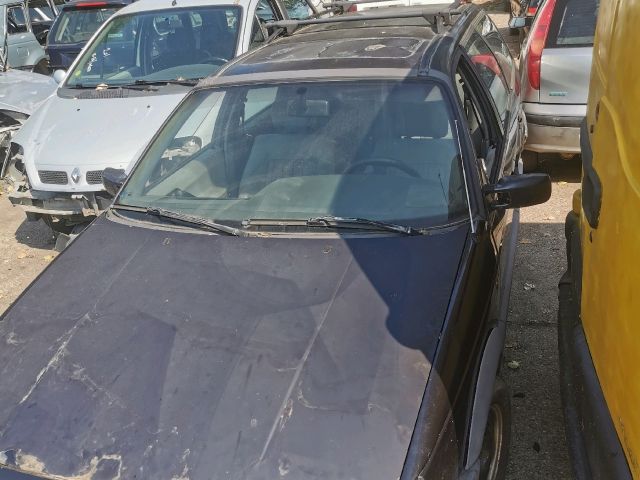 bontott VW PASSAT B3 B4 Első Lökhárító (Részeivel)