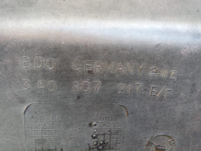 bontott VW PASSAT B3 B4 Első Lökhárító (Üresen)