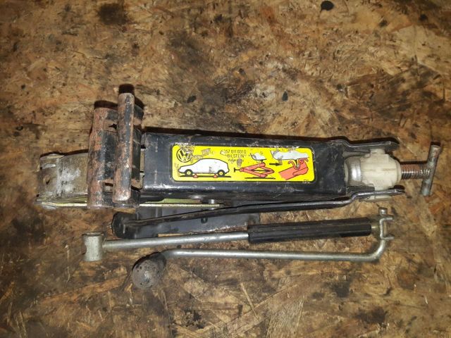 bontott VW PASSAT B3 B4 Emelő