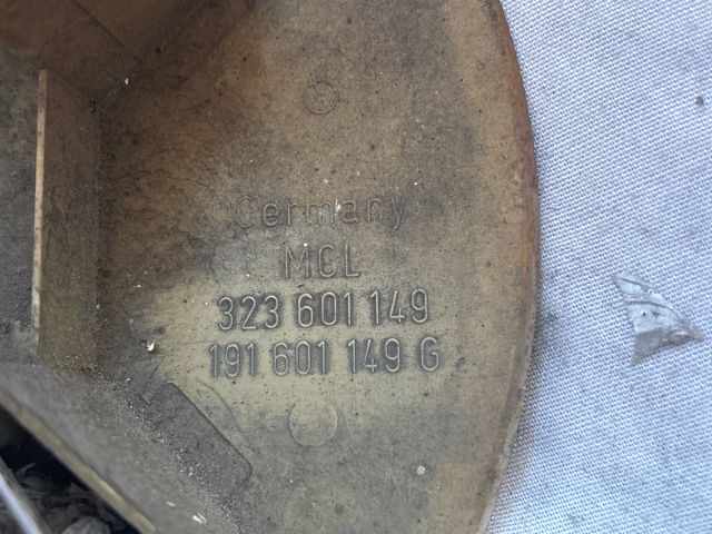 bontott VW PASSAT B3 B4 Felniközép (1 db)