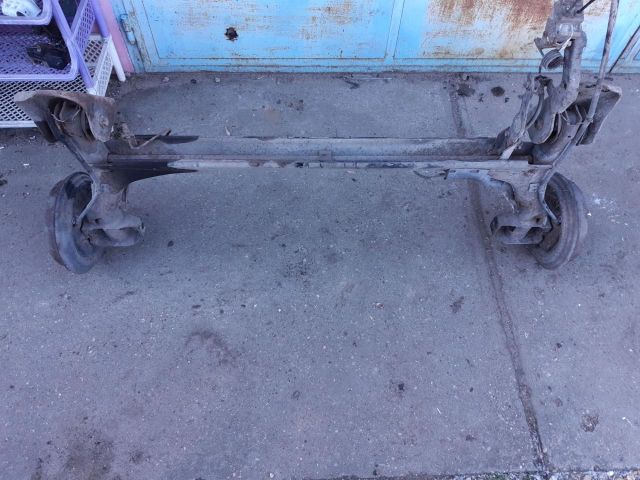 bontott VW PASSAT B3 B4 Hátsó Híd (Dobfékes)