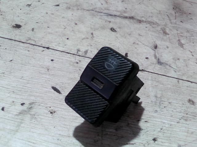 bontott VW PASSAT B3 B4 Hátsó Ködzárófény Kapcsoló