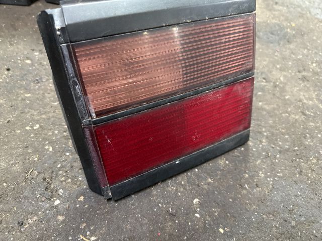 bontott VW PASSAT B3 B4 Jobb Belső Hátsó Lámpa