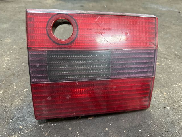 bontott VW PASSAT B3 B4 Jobb Belső Hátsó Lámpa