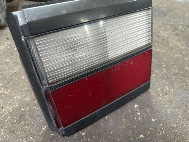 bontott VW PASSAT B3 B4 Jobb Belső Hátsó Lámpa