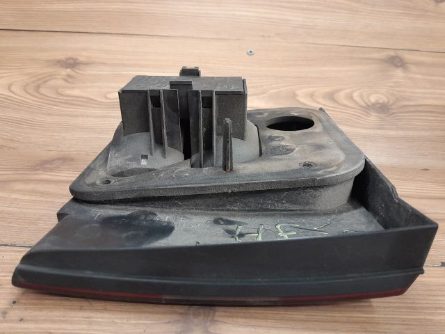 bontott VW PASSAT B3 B4 Jobb Hátsó Lámpa